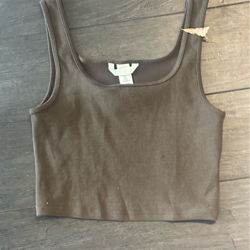 Brown tank